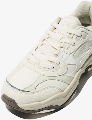 Fila Wavy Rumble Putih Beige Beige 1100FS253OD03X009100 Sizing Fila Wavy Rumble Putih Beige Beige 1100FS253OD03X009100