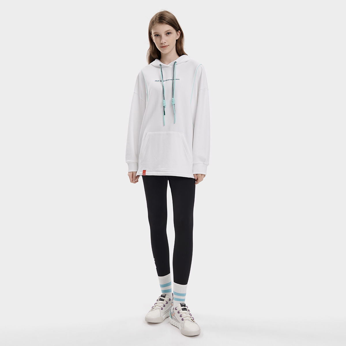 Shop (W) FILA x MAGIC STICK Hoodie Longgar Rajut Putih Standar F11W339202F-WT