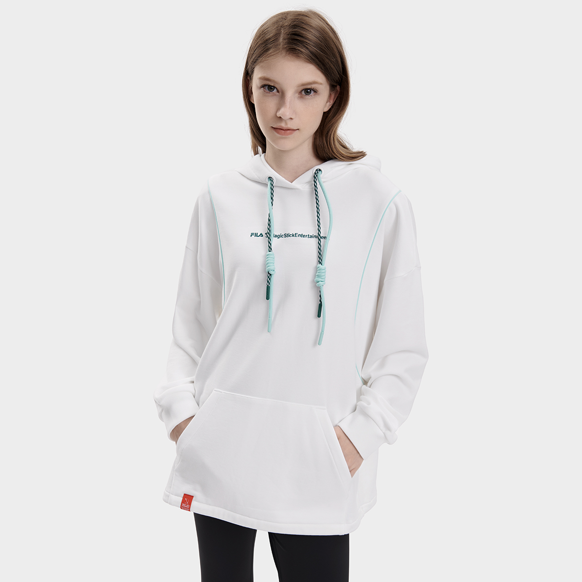 Purchase (W) FILA x MAGIC STICK Hoodie Longgar Rajut Putih Standar F11W339202F-WT