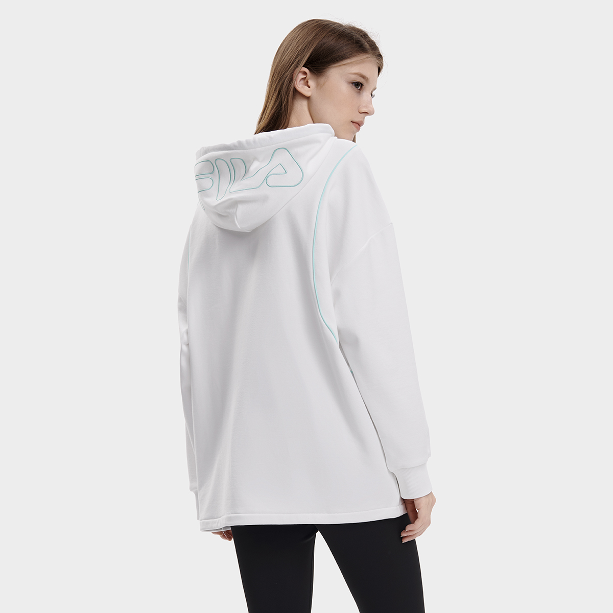 Sizing (W) FILA x MAGIC STICK Hoodie Longgar Rajut Putih Standar F11W339202F-WT