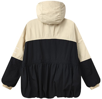 (W) FILA x MIHARA YASUHIRO Chaqueta Negra Trigo Tejida con Capucha Colorblock. F11W133704F-BK Lookbook (W) FILA x MIHARA YASUHIRO Chaqueta Negra Trigo Tejida con Capucha Colorblock. F11W133704F-BK