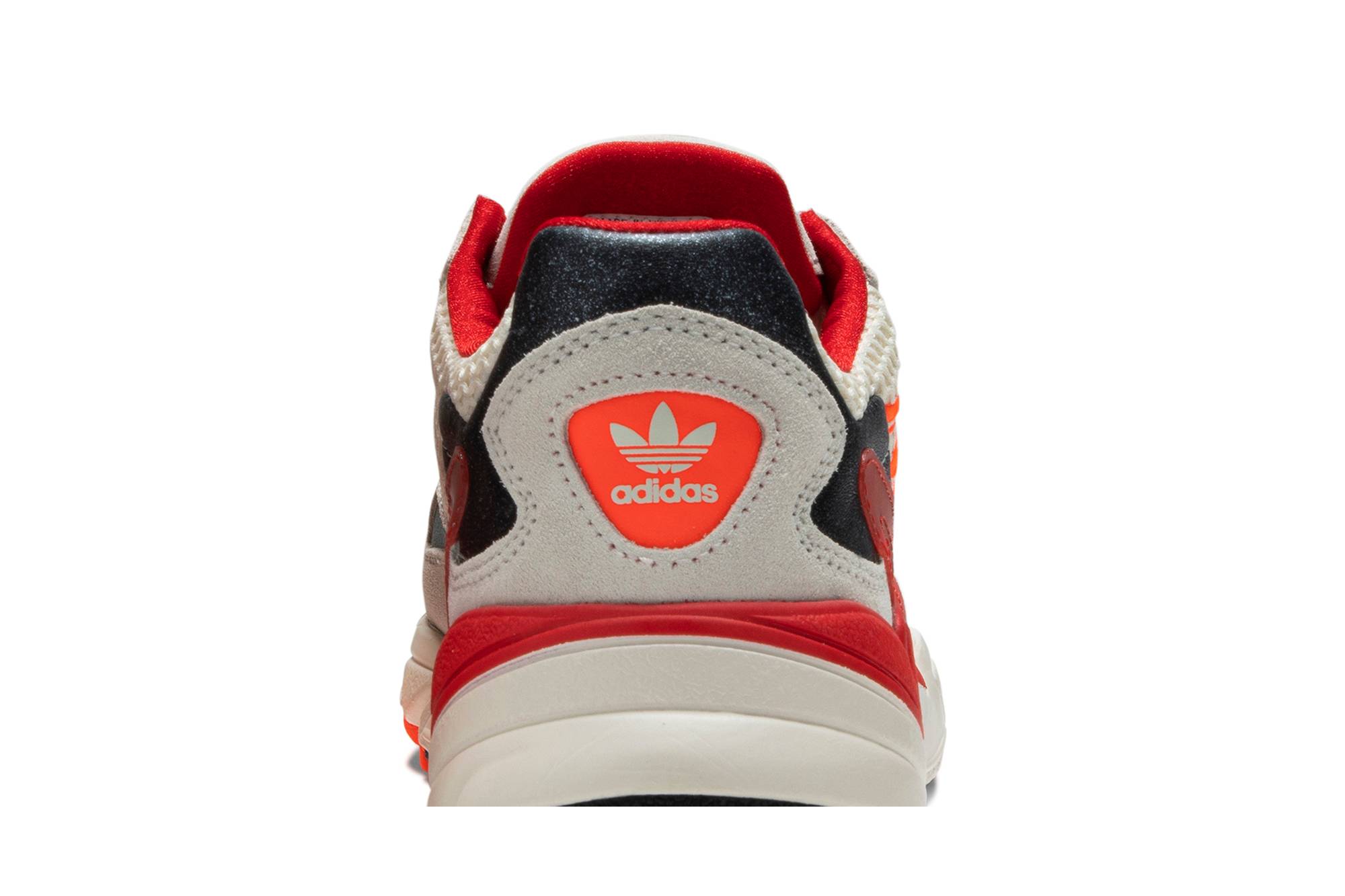 Sizing (W) Fiorucci x adidas Falcon 'Putih Pudar' G28914