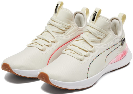 (W) Puma First Mile x Pure XT 'Putih' 195257-01 Shop (W) Puma First Mile x Pure XT 'Putih' 195257-01