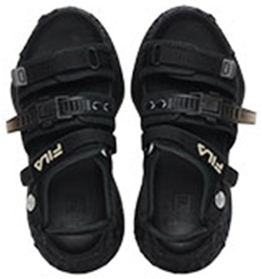 (W) 斐乐FM-15凉鞋 x 三原康裕合作款 F12W224403FBK Lookbook (W) 斐乐FM-15凉鞋 x 三原康裕合作款 F12W224403FBK