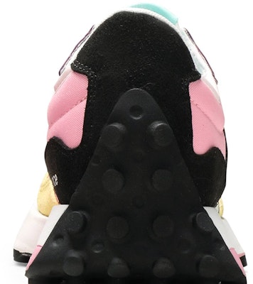 (W) Foot Locker x New Balance 327 'Kolektif - Pink' WS327PK1 Sizing (W) Foot Locker x New Balance 327 'Kolektif - Pink' WS327PK1