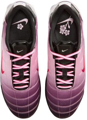 (W) 勿忘我 x Nike Total 90 Shox Magia ''害羞粉紅黑紅'' IQ5683-601 Lookbook (W) 勿忘我 x Nike Total 90 Shox Magia ''害羞粉紅黑紅'' IQ5683-601