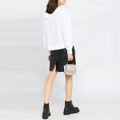 (W) 가니 SS22 화이트 로고 피터팬 칼라 슬림핏 긴팔 셔츠 F5500-151 Shop (W) 가니 SS22 화이트 로고 피터팬 칼라 슬림핏 긴팔 셔츠 F5500-151