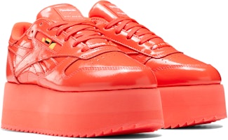 (女款)Gigi Hadid x Reebok 經典皮革三層厚底運動鞋 '霓虹紅' DV5389 Lookbook (女款)Gigi Hadid x Reebok 經典皮革三層厚底運動鞋 '霓虹紅' DV5389