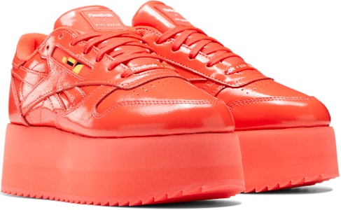 (W) Gigi Hadid x Reebok Classic Leather Triple Platform 'Merah Neon' DV5389 Lookbook (W) Gigi Hadid x Reebok Classic Leather Triple Platform 'Merah Neon' DV5389
