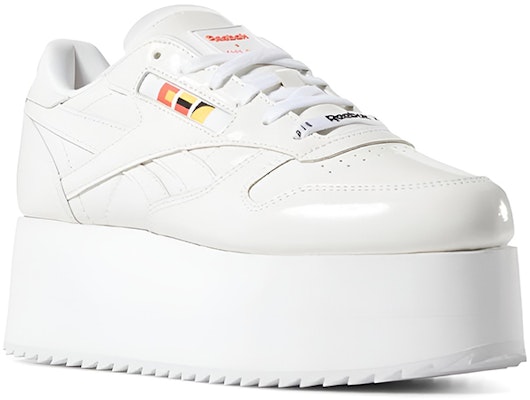 (Women) Reebok Gigi Hadid x Classic Leather Triple Thick Sole Casual Skateboarding Shoes 'White' DV4110 Lookbook (Women) Reebok Gigi Hadid x Classic Leather Triple Thick Sole Casual Skateboarding Shoes 'White' DV4110