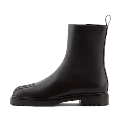(W) Giorgio Armani Leather Round-Toe Ankle Boot 'Black CMFT'
