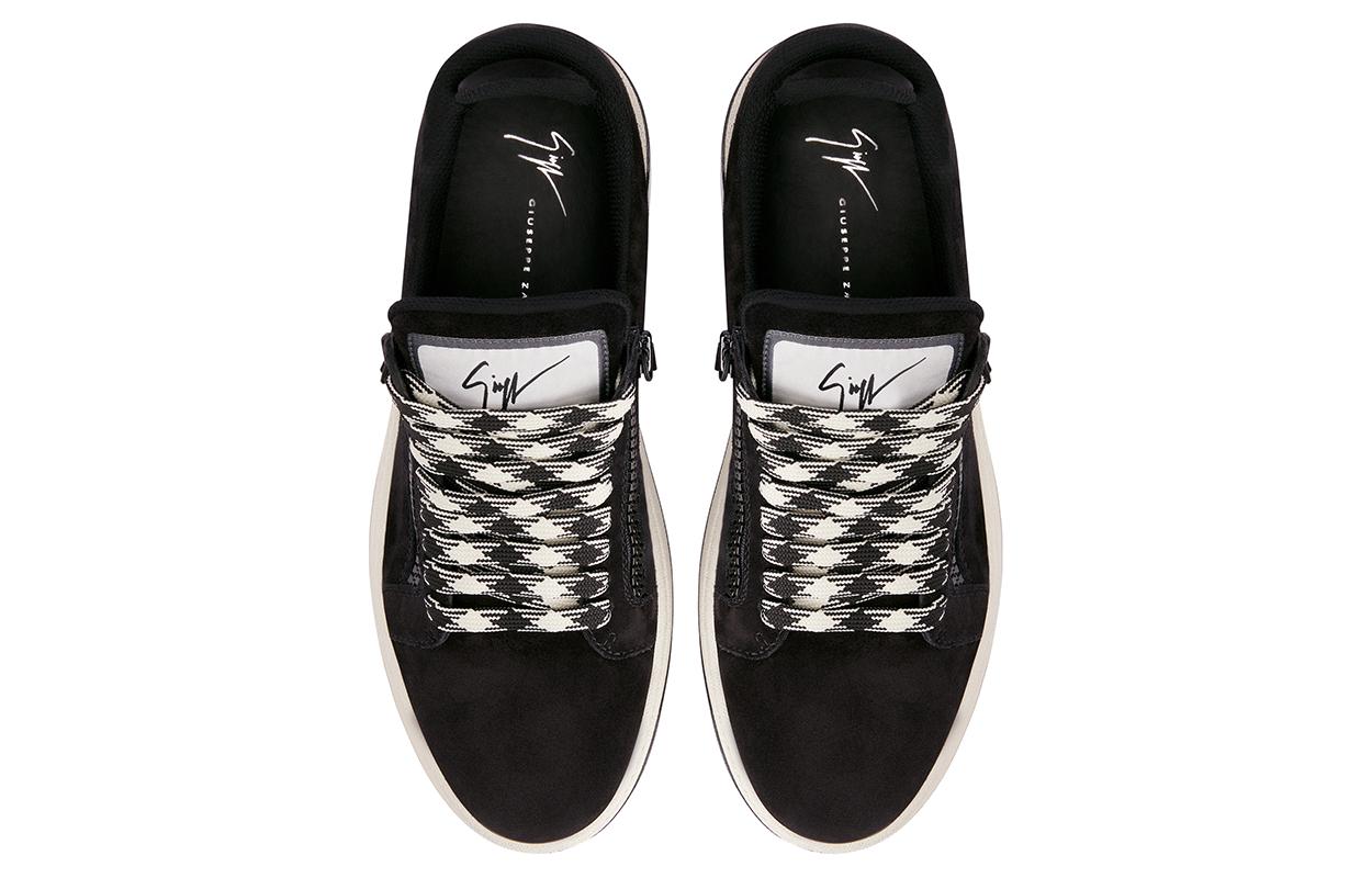 Shop (W) Giuseppe Zanotti GZ94 'Kulit Hitam Zip' RW30035001