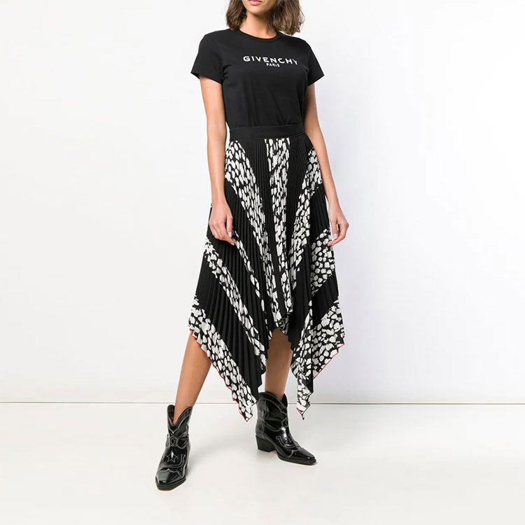 Shop (W) ジバンシィ ブラック Tシャツ レターロゴデザイン. BW705Z3Z0Y-001