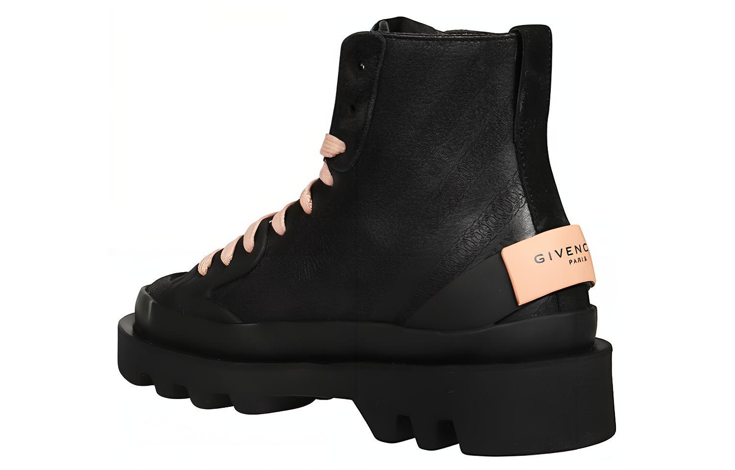 Shop (Women) Givenchy Chain Clapham Mid 'Black Biker' BE001EE0S6-024