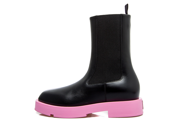 (W) Givenchy Chelsea Boot 'Simple Black Calfskin'