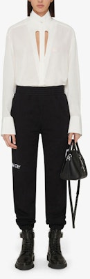(W) GIVENCHY Celana Jogger Logo Hitam FW21 BW50TJ3Z85-001 Lookbook (W) GIVENCHY Celana Jogger Logo Hitam FW21 BW50TJ3Z85-001