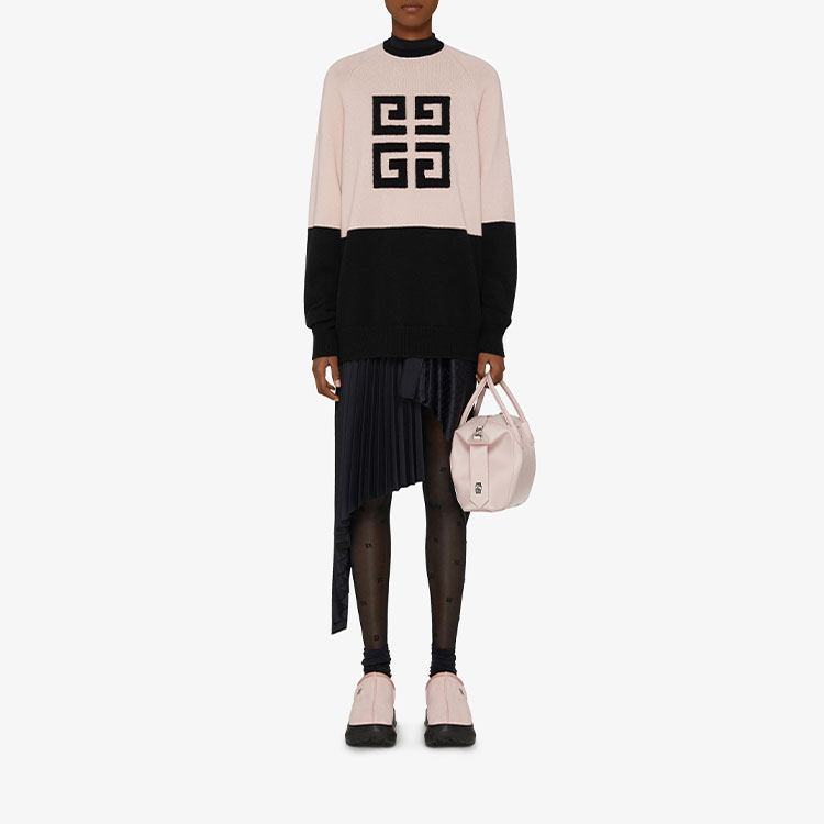 Lookbook (W) GIVENCHY 2021秋冬粉色Logo拼色羊絨毛衣披肩。 BW908N4ZBA-024