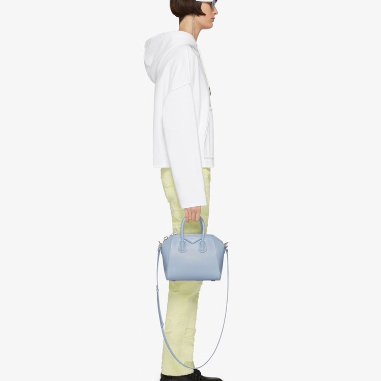 Cheap (W) Sudadera Blanca para Mujer GIVENCHY FW22 con Logo Degradado. BWJ0303Z9Y-100