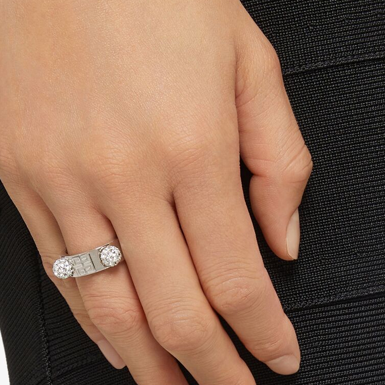 Purchase (W) Cincin Wanita GIVENCHY Perak Kristal Tanda Tangan Brass. BF30JHF05M