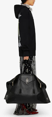 (W) Givenchy SS21 黑色連帽衛衣前方標誌設計 BWJ01Z3Z57-001 Purchase (W) Givenchy SS21 黑色連帽衛衣前方標誌設計 BWJ01Z3Z57-001