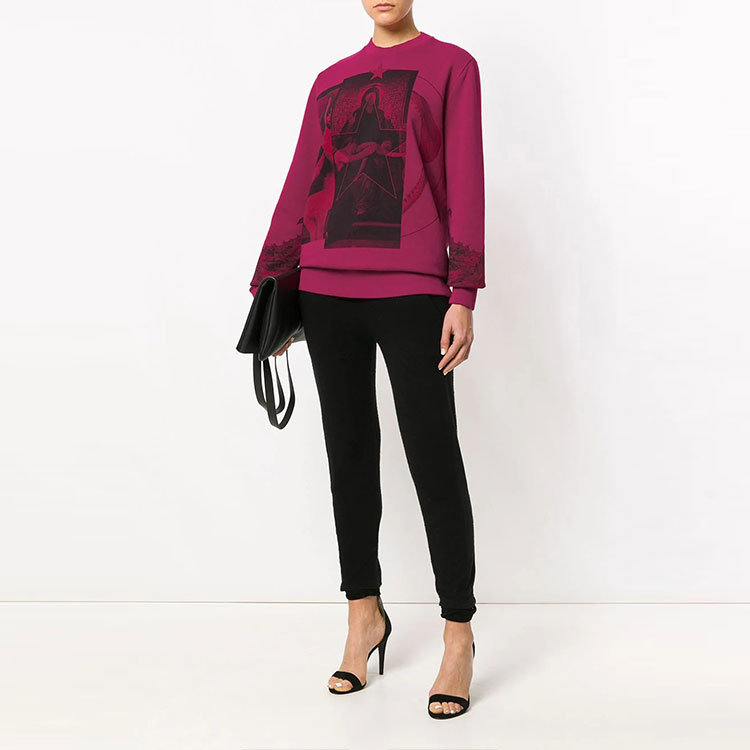 Lookbook (W) 지방시 SS22 컬러블록 그래픽 프린트 크루넥 스웨트셔츠 퍼플. BW700E3-038