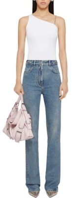 (W) Givenchy SS24 Jeans Flared Mid-Rise Aksen Logo Metal Wanita - Biru. BW51145Y9N-420 Lookbook (W) Givenchy SS24 Jeans Flared Mid-Rise Aksen Logo Metal Wanita - Biru. BW51145Y9N-420