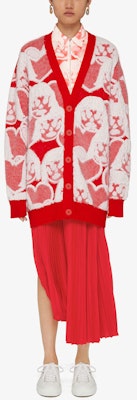 (W) Givenchy x Chito FW21 Sweater Oversized Graffiti Doll Heart Wanita Merah. BW90D44ZAN-616 Lookbook (W) Givenchy x Chito FW21 Sweater Oversized Graffiti Doll Heart Wanita Merah. BW90D44ZAN-616