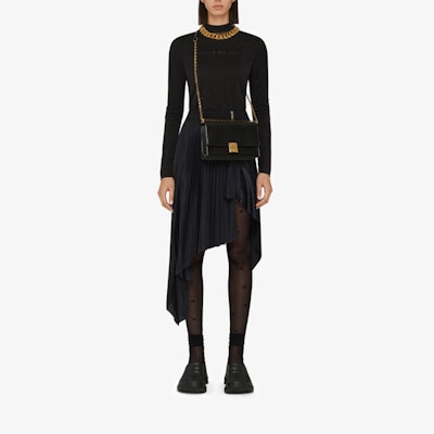 (W) Givenchy x Chito SS22 Kaos Lengan Panjang Hitam Cetak Huruf Cotton. BW70903Z7C-001 Lookbook (W) Givenchy x Chito SS22 Kaos Lengan Panjang Hitam Cetak Huruf Cotton. BW70903Z7C-001