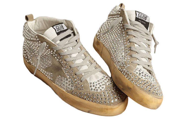Lookbook (W) Golden Goose Mid Star ''Taubengrau'' GWF00122.F004088.11376