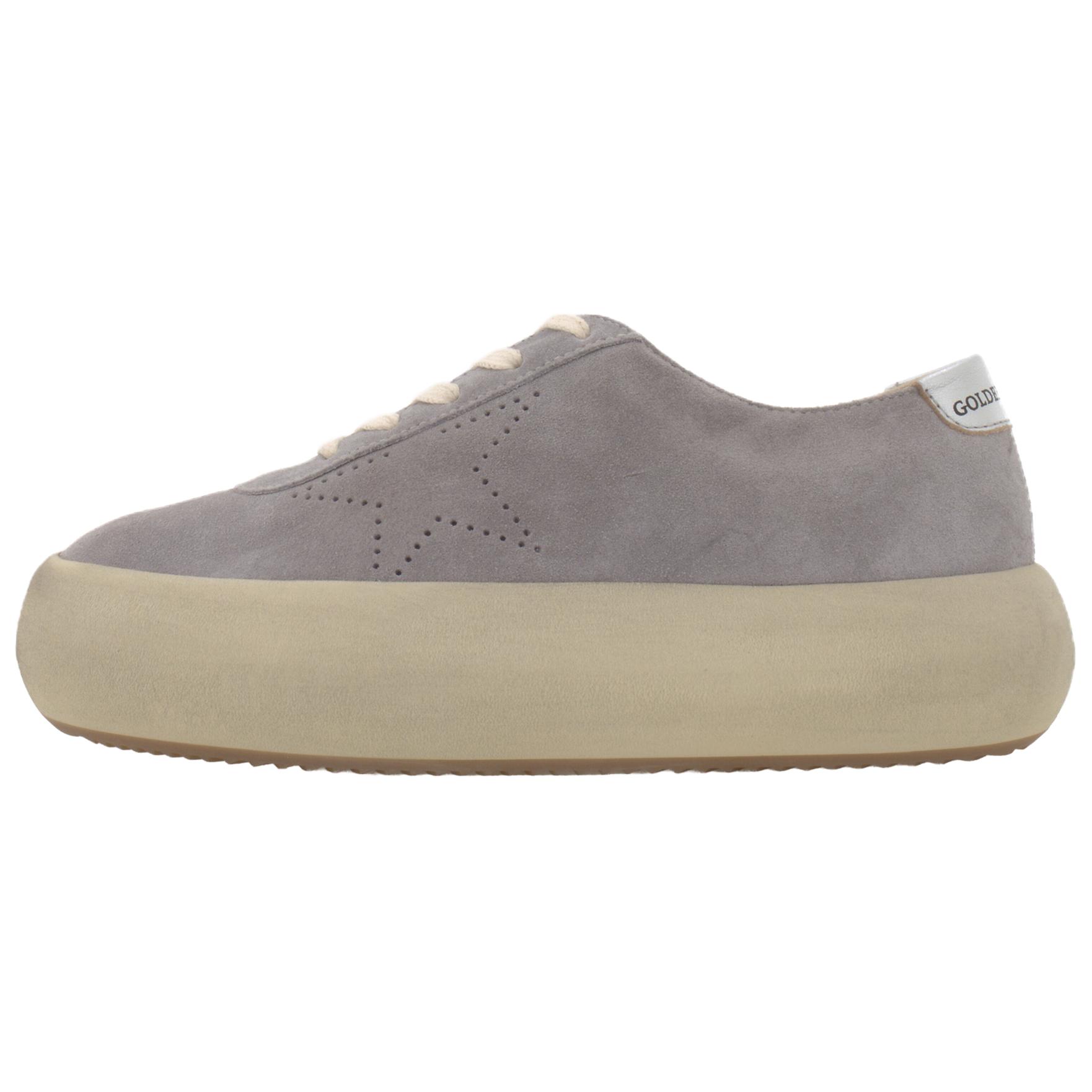 (Women) Golden Goose Space-Star Low-Top Sneakers Gray with Silver Star for Women. GWF00376.F005253.70100