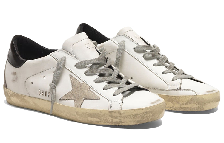 Lookbook (W) Golden Goose Super Star 'Putih Hitam Distressed Lettering' Sneaker GCOWS590.W55