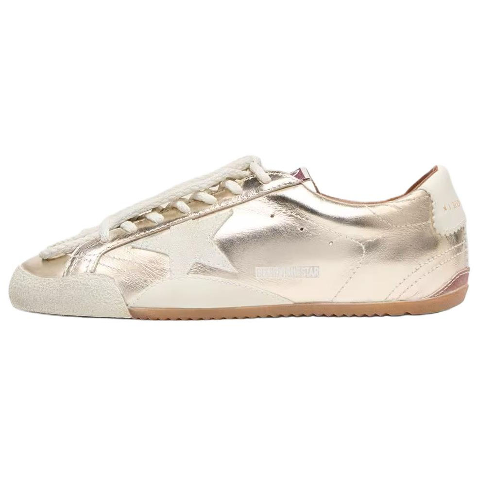 (Women) Golden Goose True-Star Distressed Silver Low-Top Casual Sneakers Women. GWF00922.F008630.82241