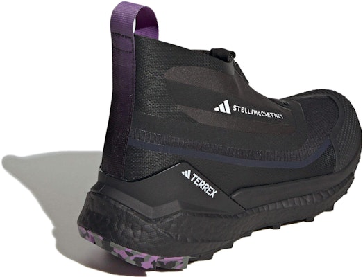 (W) Gore-Tex x adidas 'Hitam Ungu Lilak' IE9214 Lookbook (W) Gore-Tex x adidas 'Hitam Ungu Lilak' IE9214