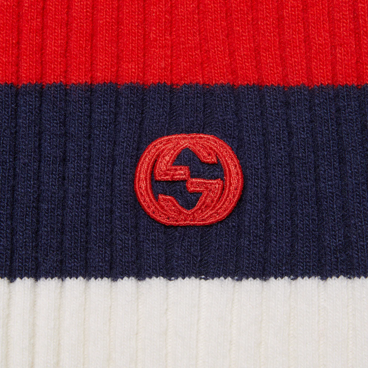 Details for (W) GUCCI 藍色無袖針織上衣搭配條紋Logo刺繡 764670-XKDQF-9330