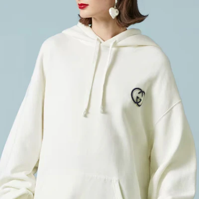 (W) 구찌 오버사이즈 캐주얼 로고 후드 스웨트셔츠 - 오프 화이트. 753595-XJFV9-9088 Sizing (W) 구찌 오버사이즈 캐주얼 로고 후드 스웨트셔츠 - 오프 화이트. 753595-XJFV9-9088