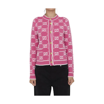 (Women) GUCCI Pink Logo Pattern Knit Button Crewneck Sweater. 713300-XKCNA-5820