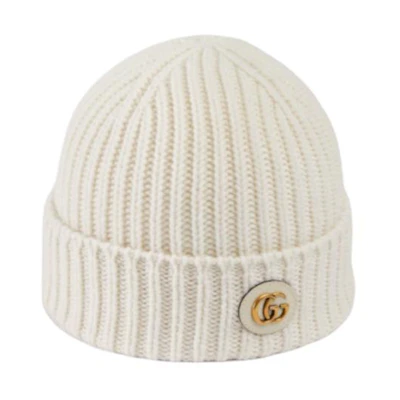(Women) GUCCI White Wool Cashmere Beanie with Oval Double G Patch. 7645943GB029200