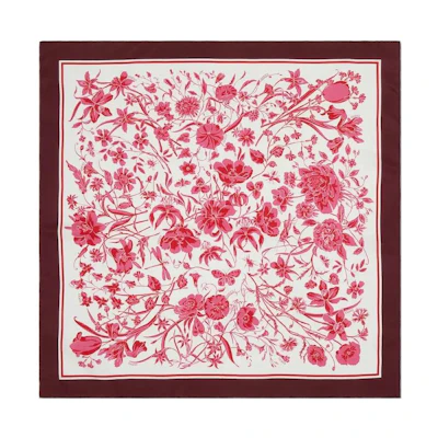 (Women) GUCCI Floral Print Silk Scarf for Women in Pink. 7862523G0019072
