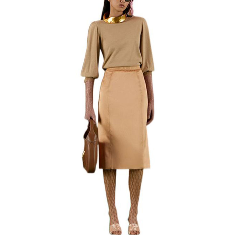 Lookbook (Women) GUCCI FW22  Beige Pure Wool Crewneck Sweater. 696368XKCBW