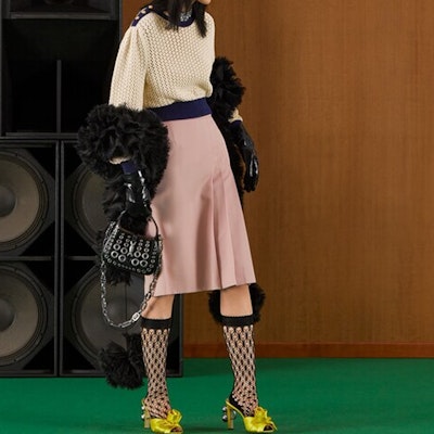 (W) GUCCI FW22 象牙白刺繡Logo圓領長袖上衣 691593-XKCAM-9217 Purchase (W) GUCCI FW22 象牙白刺繡Logo圓領長袖上衣 691593-XKCAM-9217