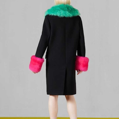 (W) GUCCI FW23 黑色單排扣大衣,配前口袋與背部開衩設計 770147-Z8BLJ-1043 Shop (W) GUCCI FW23 黑色單排扣大衣,配前口袋與背部開衩設計 770147-Z8BLJ-1043