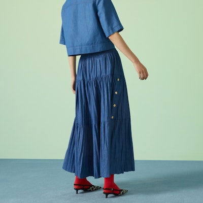 (W) 구찌 FW23 블루 와이드레그 플리츠 버튼 데님 진. 748653-XDCNJ-4011 Purchase (W) 구찌 FW23 블루 와이드레그 플리츠 버튼 데님 진. 748653-XDCNJ-4011