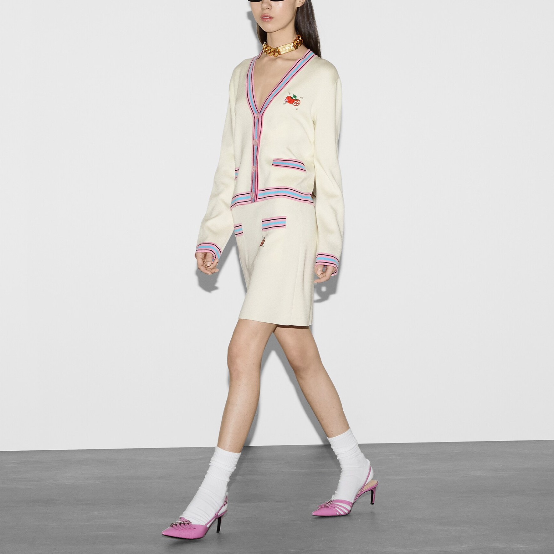 Purchase (W) GUCCI FW24 象牙色條紋櫻桃刺繡V領針織開衫. 782253-XKD0H-9142