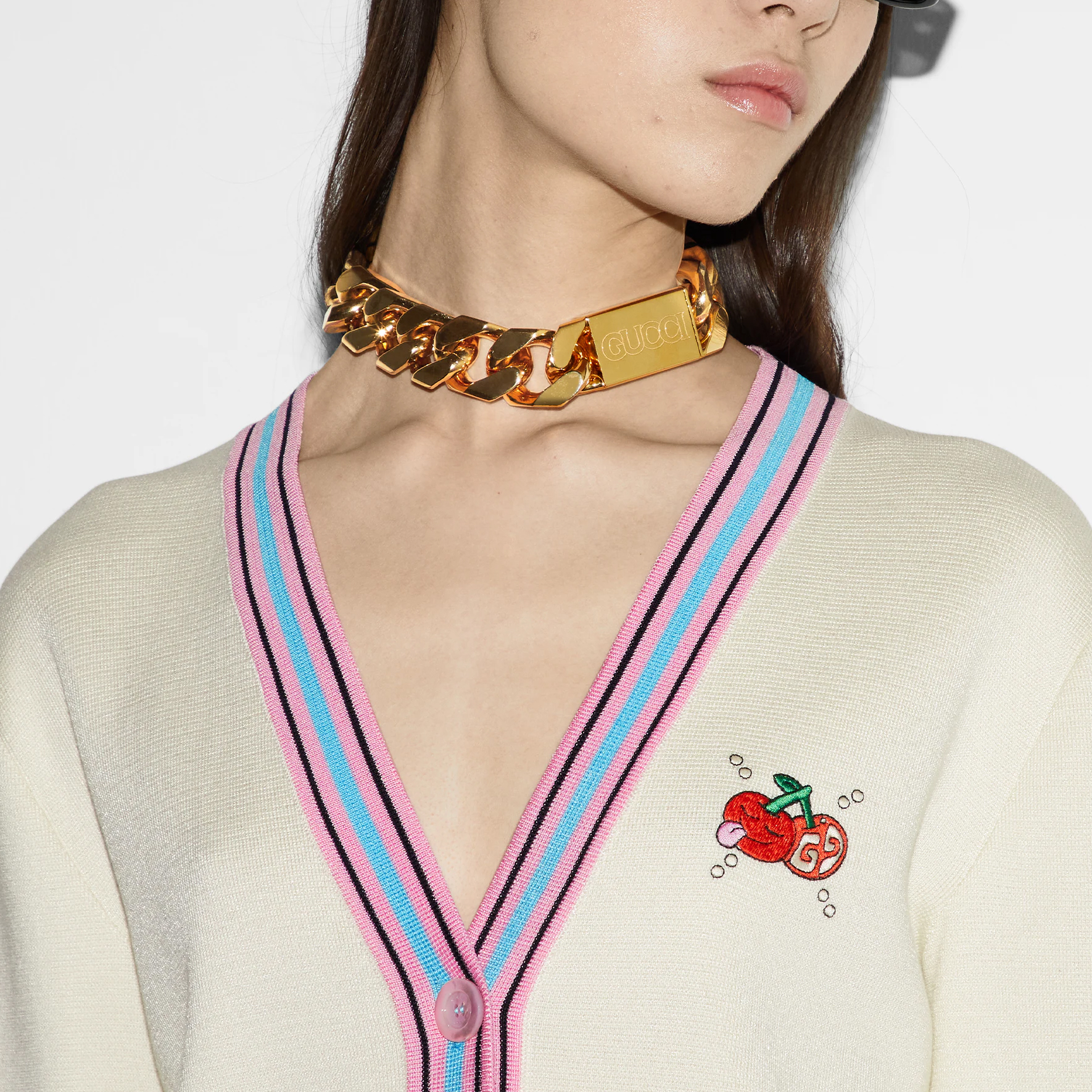 Sizing (W) GUCCI FW24 象牙色條紋櫻桃刺繡V領針織開衫. 782253-XKD0H-9142