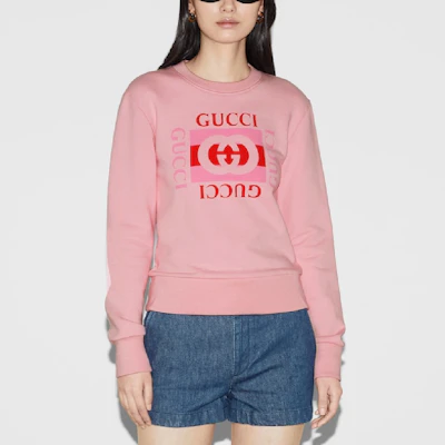 (W) Gucci FW24 Baju Sweatshirt Kasual Logo Huruf Pink untuk Wanita 785636-XJGLO-5904 Lookbook (W) Gucci FW24 Baju Sweatshirt Kasual Logo Huruf Pink untuk Wanita 785636-XJGLO-5904