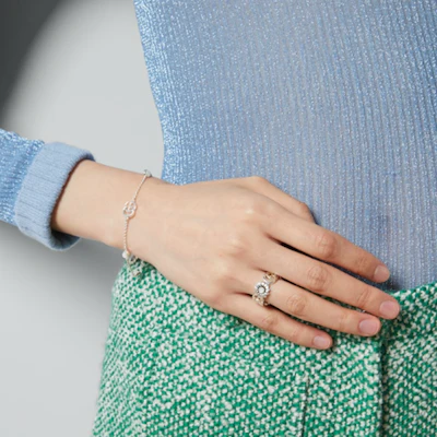 (W) GUCCI GG Marmont Gelang Perak 925 Mutiara Wanita Warna Silver. 773229JAAFQ8135 Shop (W) GUCCI GG Marmont Gelang Perak 925 Mutiara Wanita Warna Silver. 773229JAAFQ8135