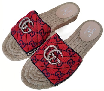 (W) Sandal Gucci GG Matelassé Kanvas Espadrille 'Merah' 661393-2UZO0-6490 Lookbook (W) Sandal Gucci GG Matelassé Kanvas Espadrille 'Merah' 661393-2UZO0-6490