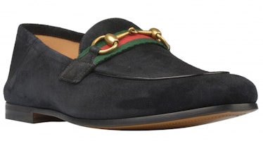 GUCCI 古馳 Horsebit 绒面革 時尚樂福平底鞋 黑色 Lookbook GUCCI 古馳 Horsebit 绒面革 時尚樂福平底鞋 黑色