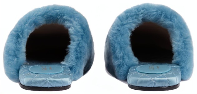 (W) Selipar Bulu Palsu Gucci Interlocking G Biru Hitam 719847-AAAUL-8439 Details for (W) Selipar Bulu Palsu Gucci Interlocking G Biru Hitam 719847-AAAUL-8439