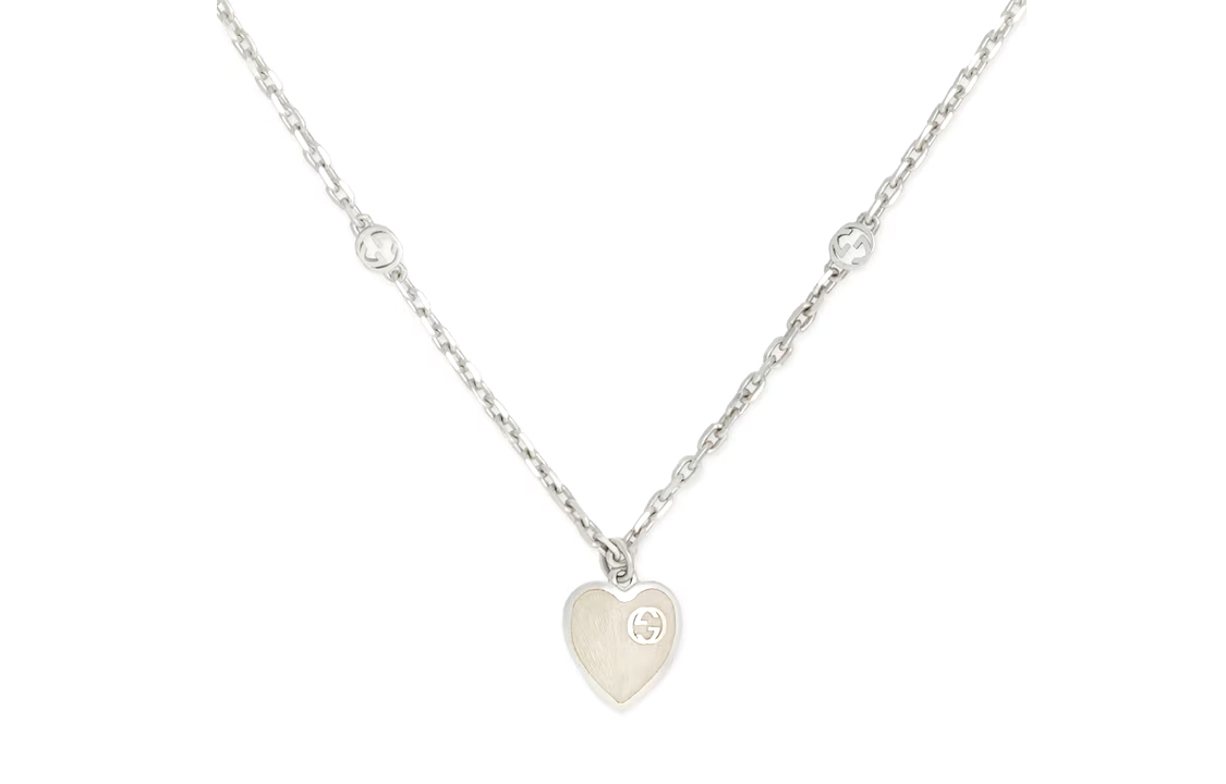 (Women) GUCCI Interlocking G Heart Mother-of-Pearl Enamel Sterling Silver Necklace Women. 645545J84101184